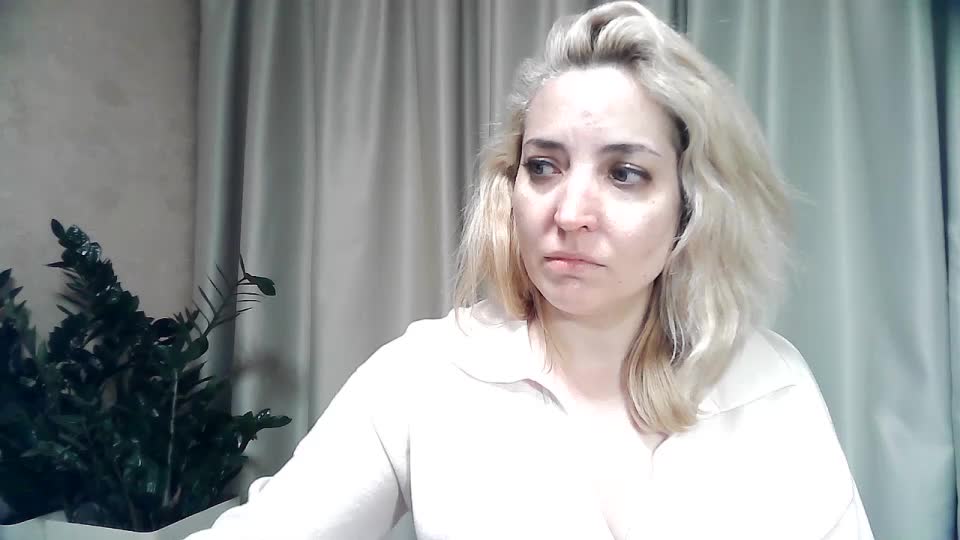 mariska-kiska Live Sex December 14, 2025