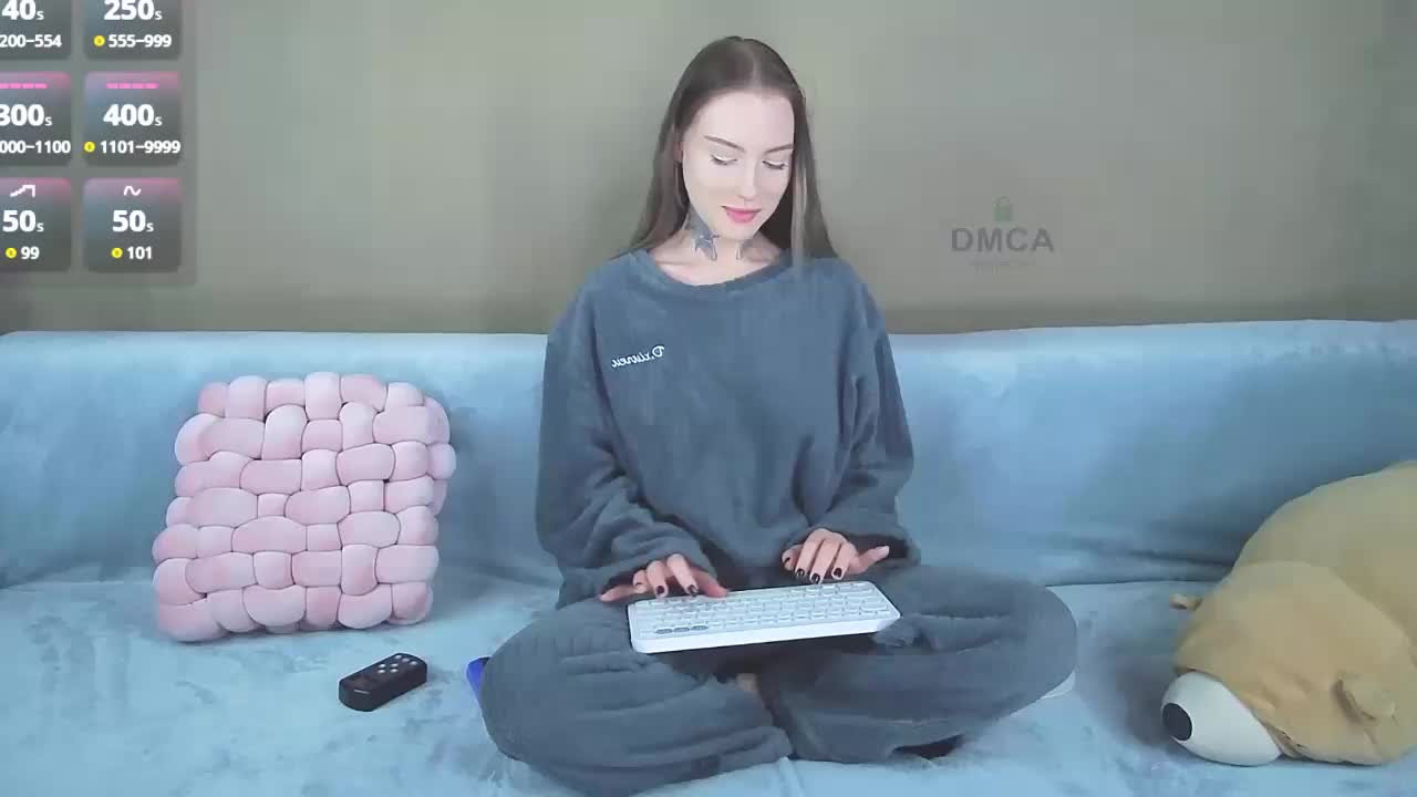 Octavia-_- Live Sex December 13, 2025