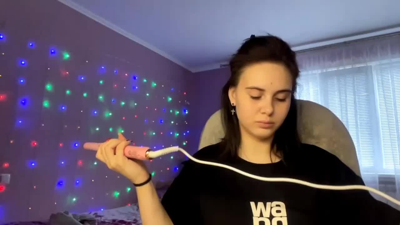 CANDY-LIPS-GIRL Live Sex December 13, 2025