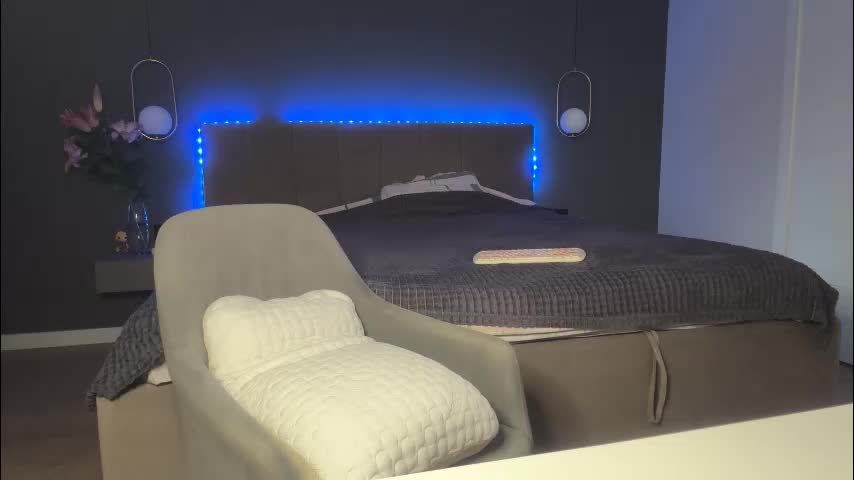 kristy_saint Live Sex December 13, 2025