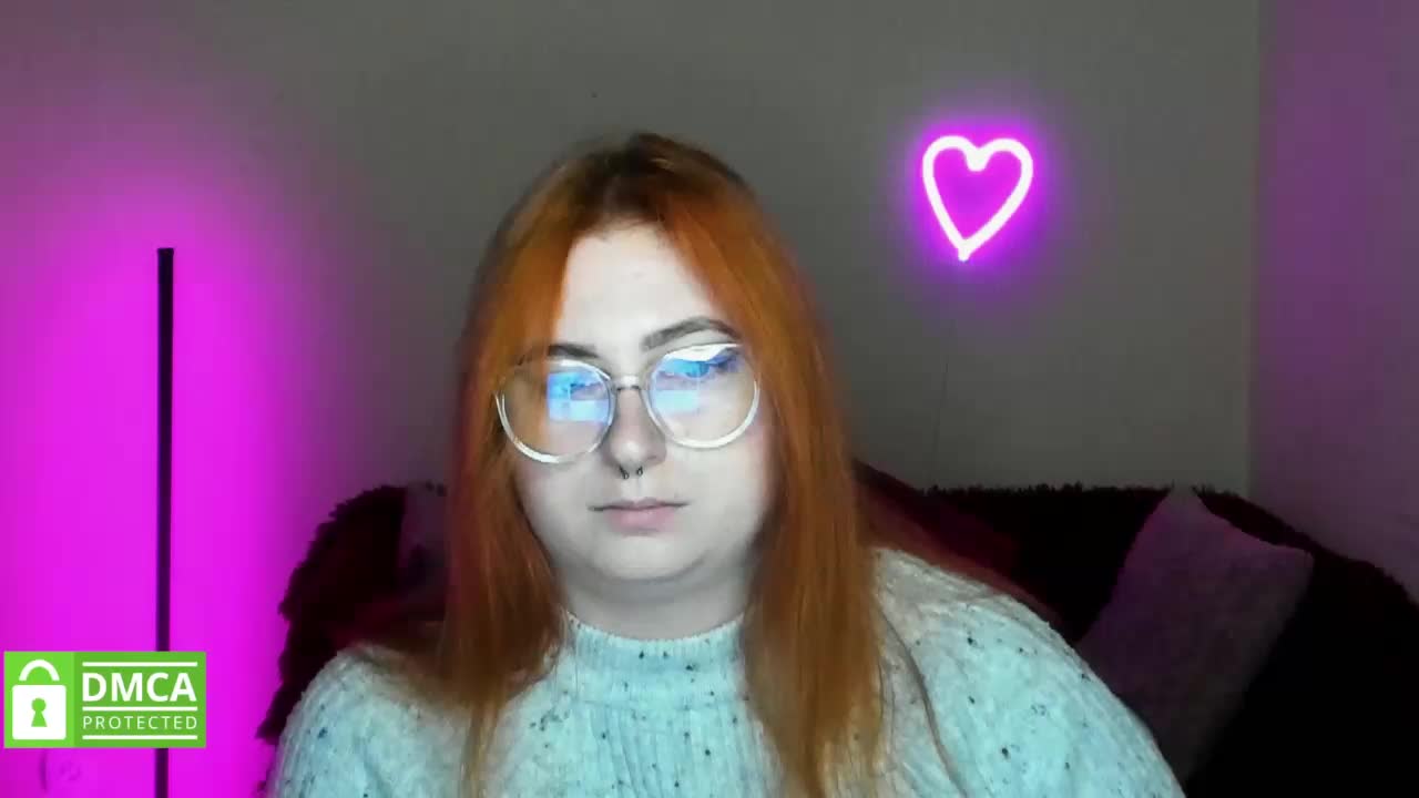 Aliciaredluv Live Sex December 17, 2025