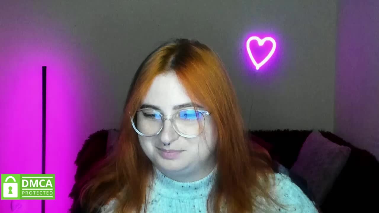 Aliciaredluv Live Sex December 17, 2025
