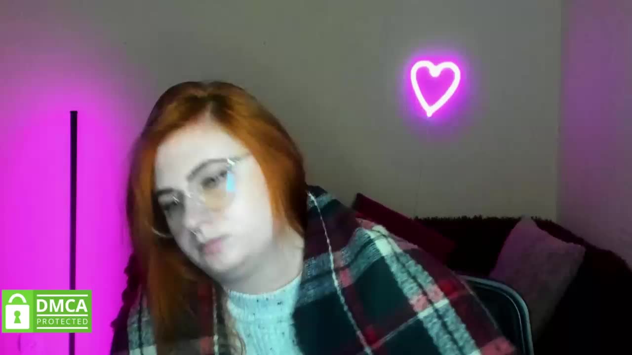 Aliciaredluv Live Sex December 17, 2025