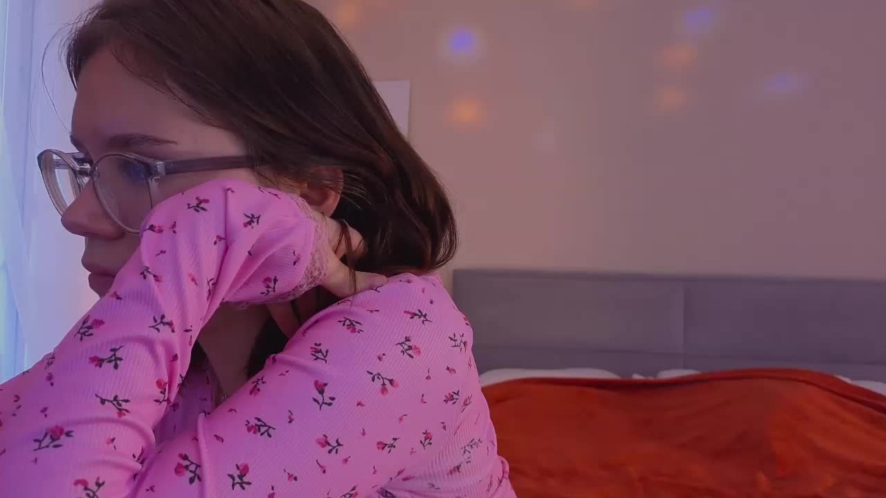 MiaLuw Live Sex December 13, 2025