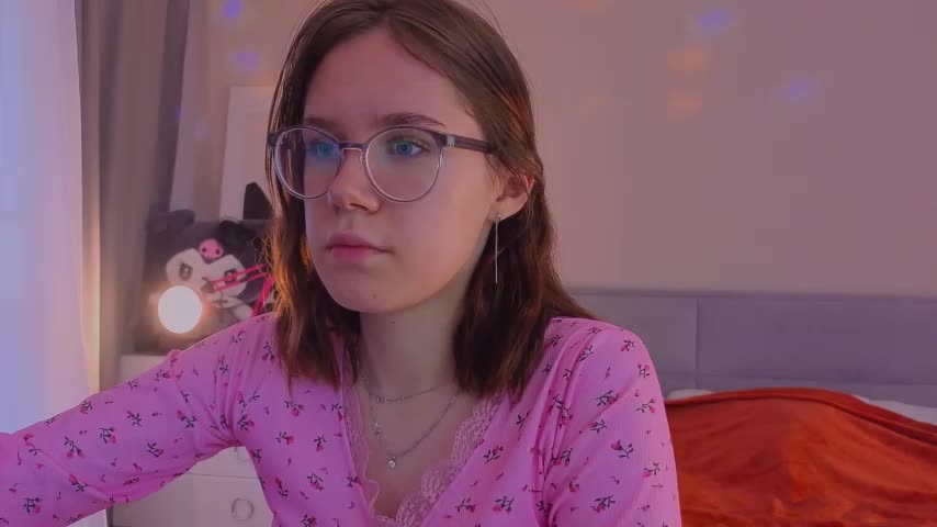 Mia_Luw Live Sex December 13, 2025