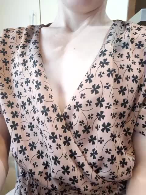 Mikkai Live Sex December 13, 2025