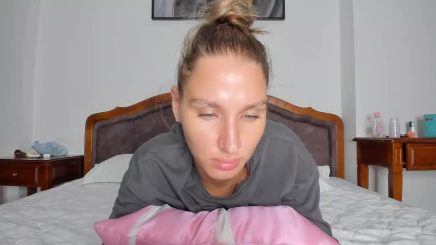 SofiClimbing Live Sex December 13, 2025