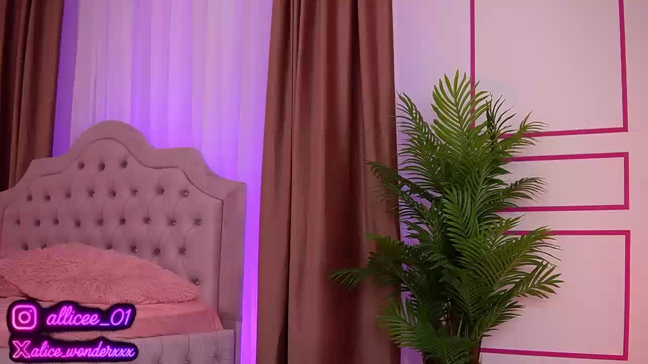 VanesaSimon Live Sex December 13, 2025