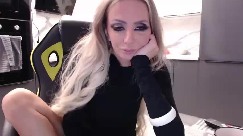 blondalina Live Sex December 17, 2025