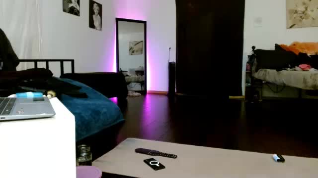 bombshellbaeby Live Sex December 13, 2025