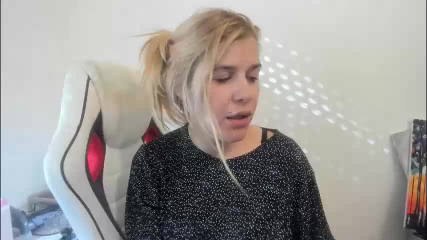 artsyandcraftsy_ Live Sex December 13, 2025