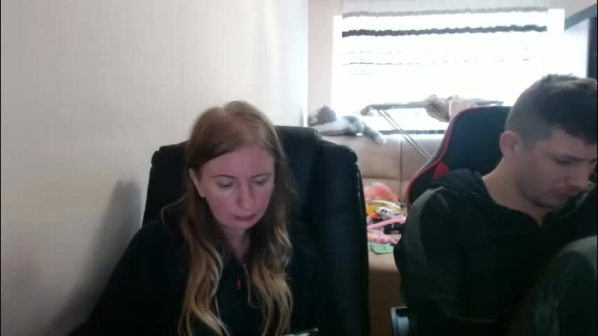 jenisandpeter Live Sex December 19, 2025