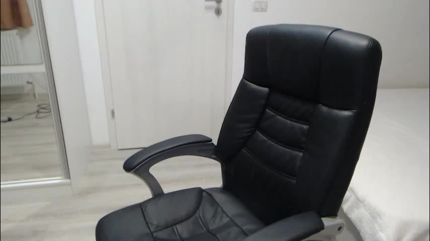 blue_eyes96 Live Sex December 13, 2025