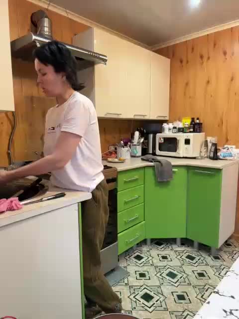 vik77777A Live Sex December 13, 2025