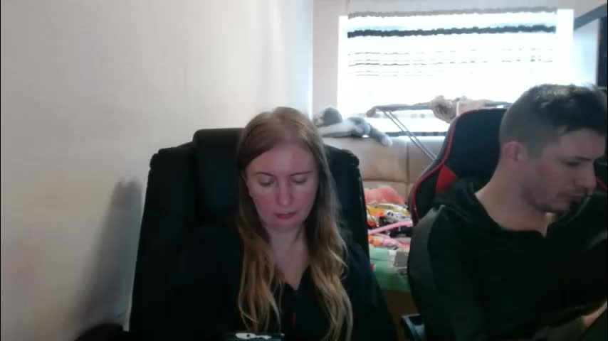 jenisandpeter Live Sex December 19, 2025