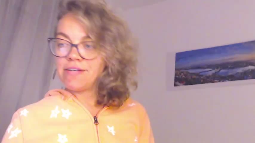 Ju-Hot Live Sex December 14, 2025