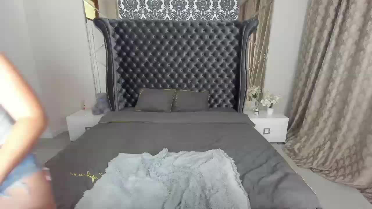 SofiiDarling Live Sex December 14, 2025