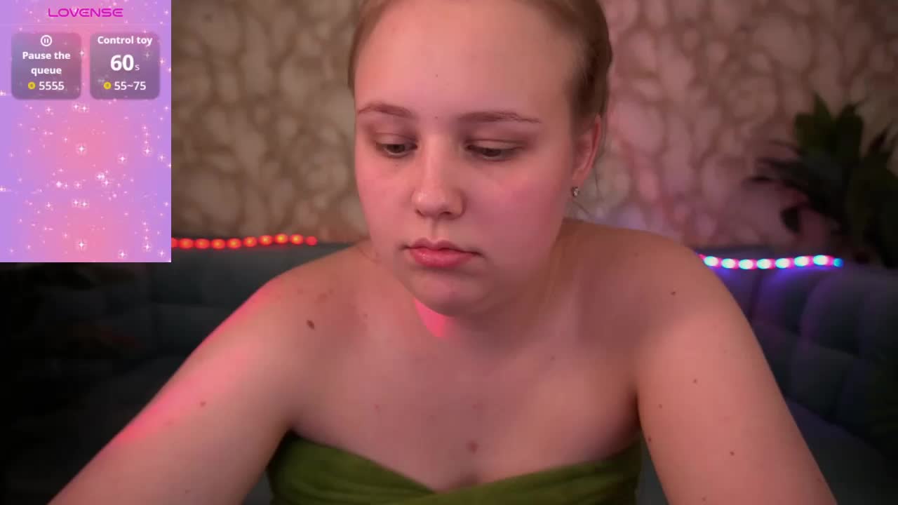 CrystallPaws Live Sex December 17, 2025