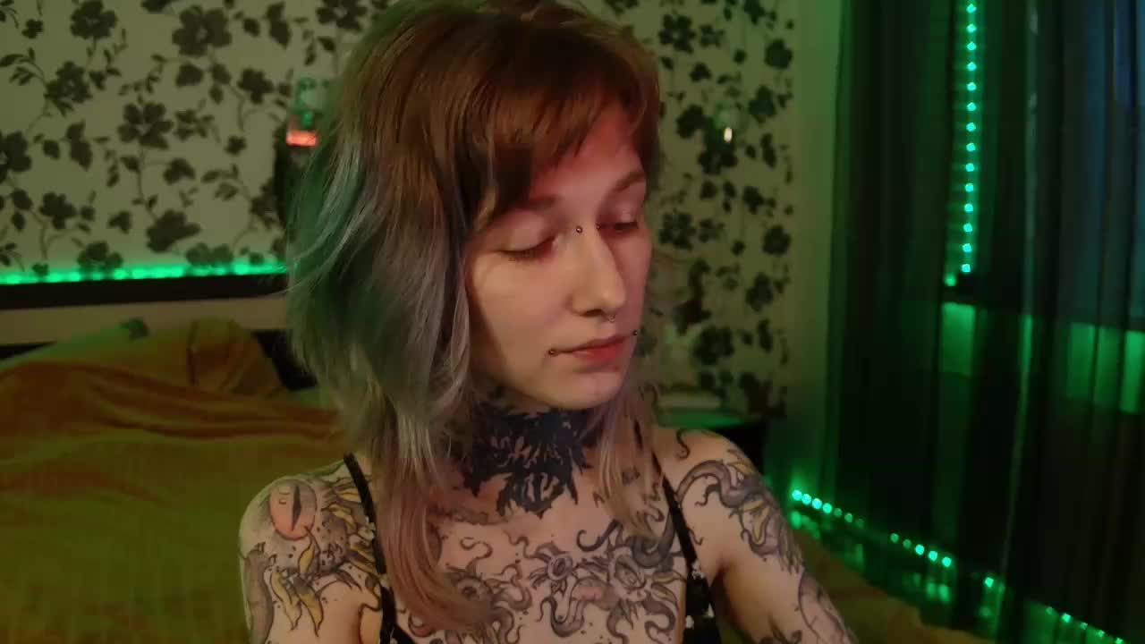 LittleSpaceMouse- Live Sex December 13, 2025
