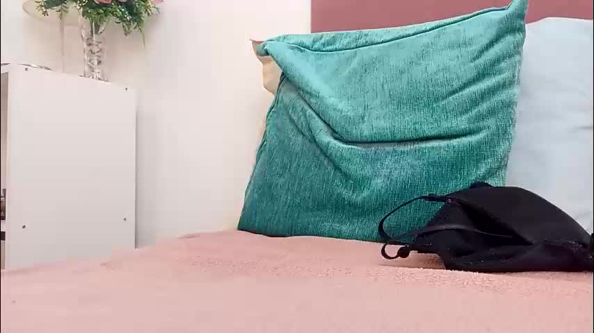 julianejae Live Sex December 19, 2025