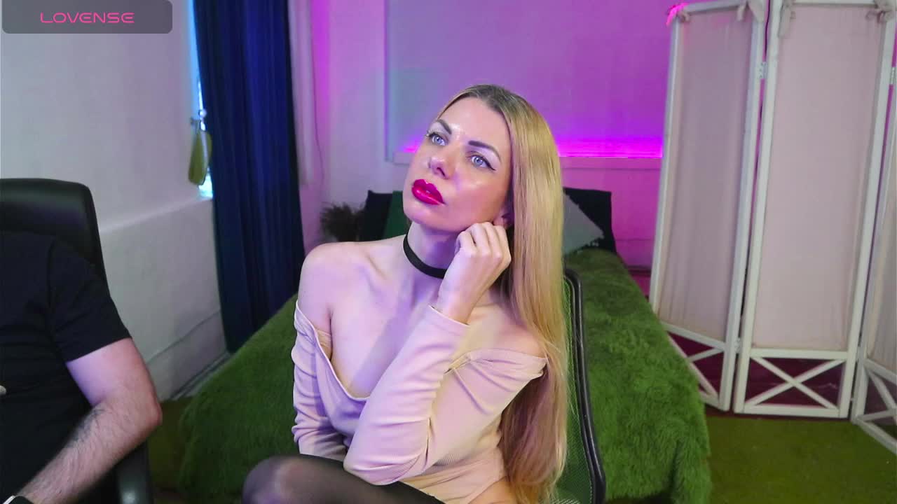 AlisaAleks Live Sex December 19, 2025