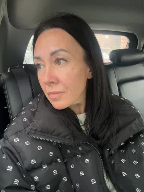 Karolina_Milf Live Sex December 13, 2025