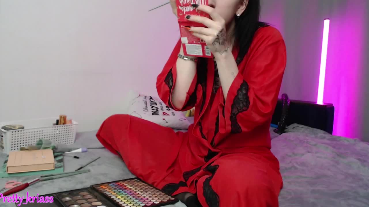 krisskiss21 Live Sex December 15, 2025