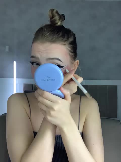 -Nezukoo- Live Sex December 17, 2025