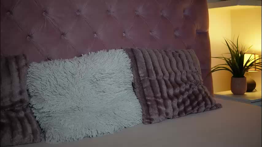 maiamini Live Sex December 13, 2025