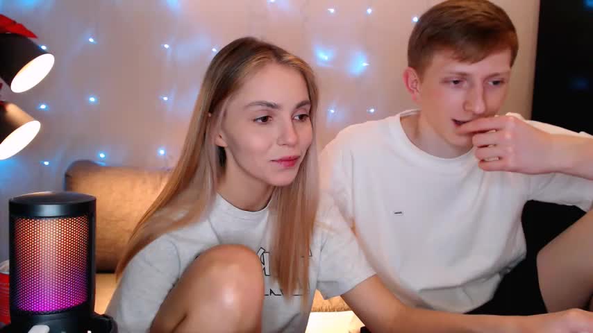 juliaanddima Live Sex December 17, 2025