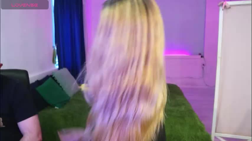 alisaaleks Live Sex December 19, 2025