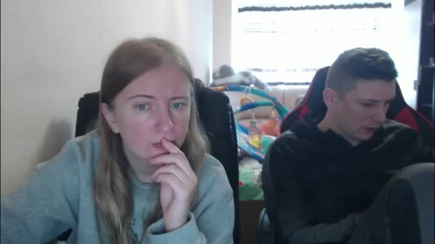 jenisandpeter Live Sex December 19, 2025