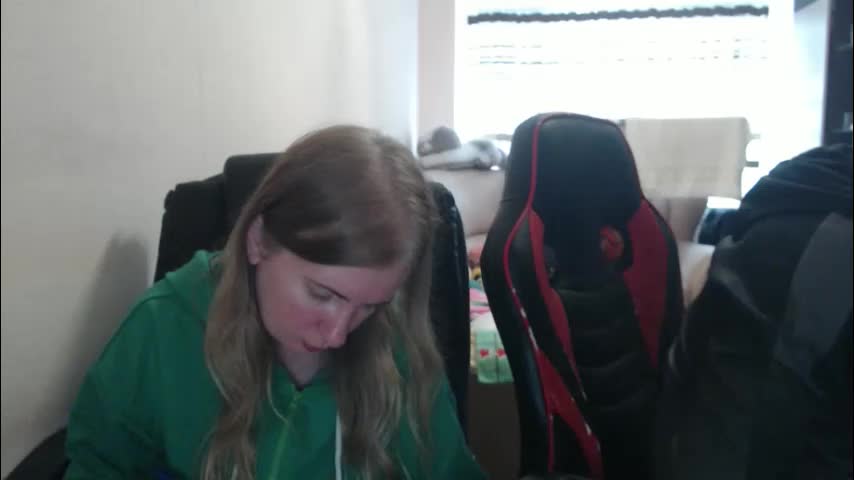 jenisandpeter Live Sex December 19, 2025