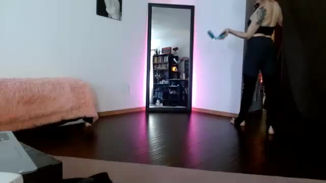 bombshellbaeby Live Sex December 13, 2025