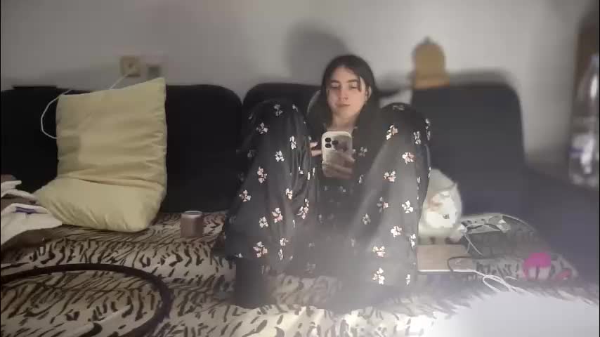 rosea_champagne Live Sex December 15, 2025