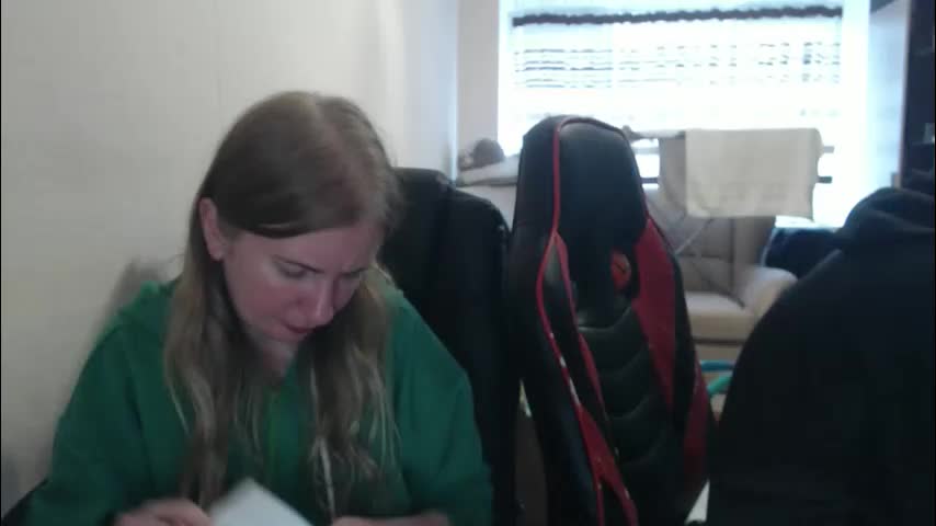 jenisandpeter Live Sex December 19, 2025