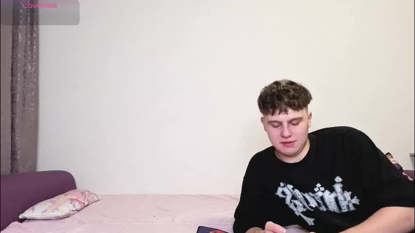 emily_and_ilumi Live Sex December 17, 2025