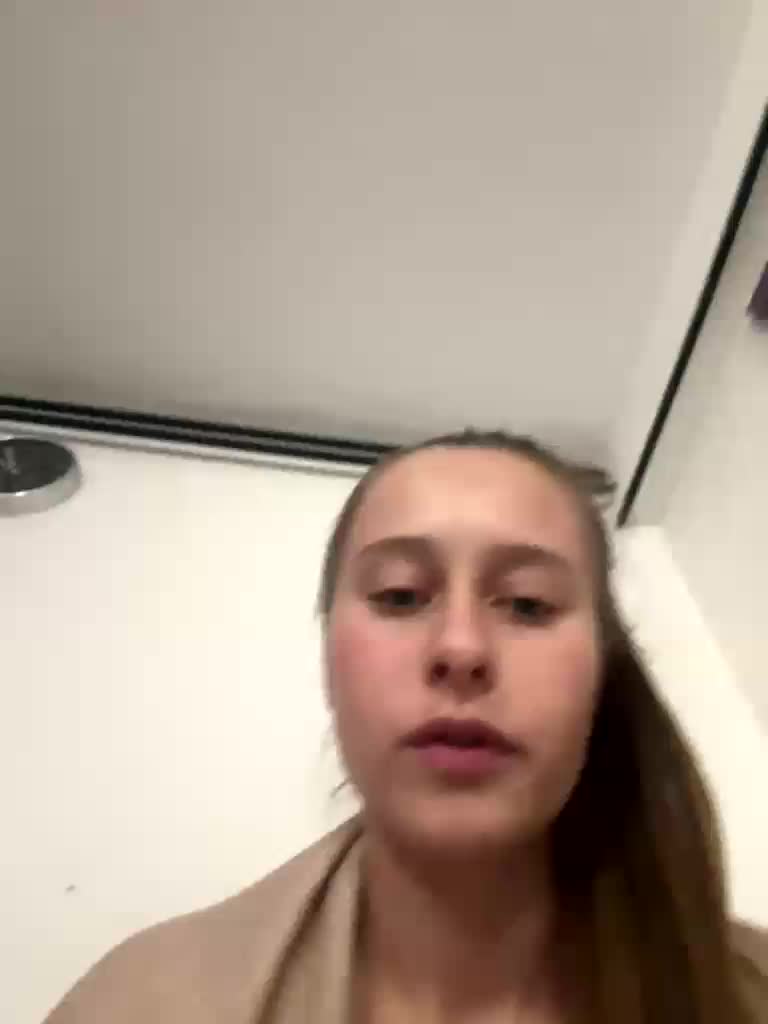 Kisacka Live Sex 2025.10.17