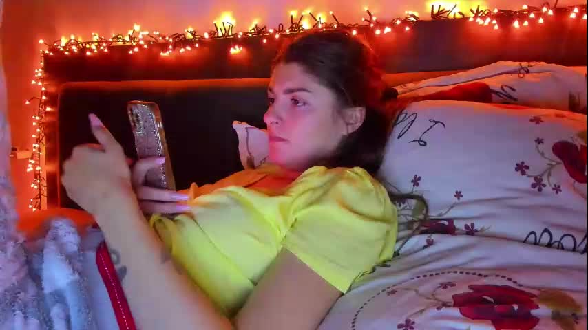 _just_a_simple_girl Live Sex December 14, 2025