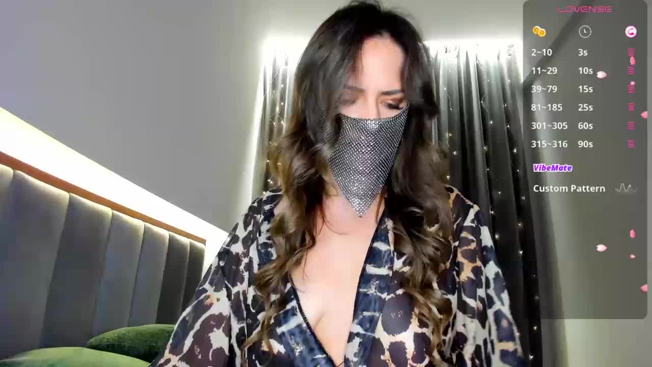 CharmAlina Live Sex December 13, 2025