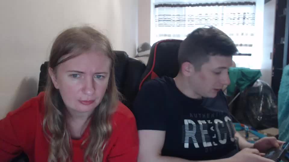 jenisandpeter Live Sex December 19, 2025