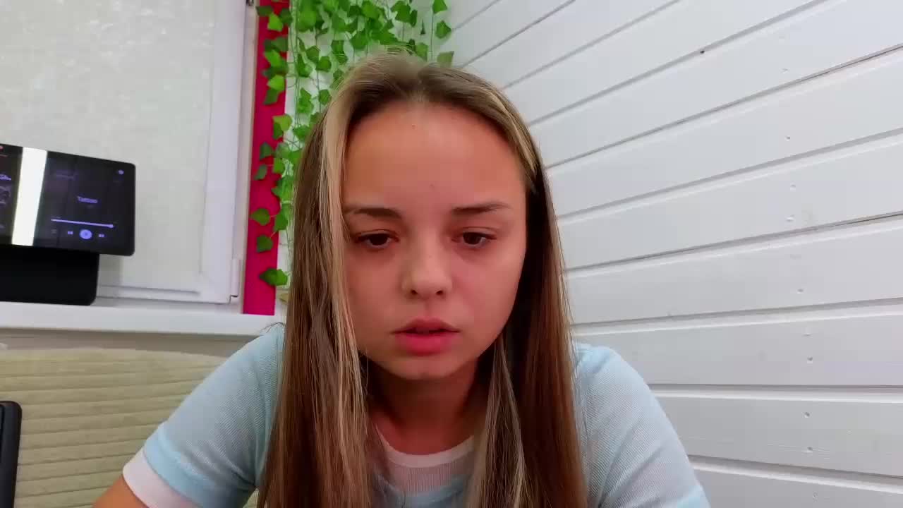 misss-vikki Live Sex December 13, 2025