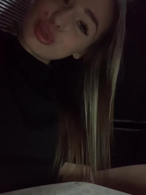 Polichkaaaa Live Sex December 14, 2025