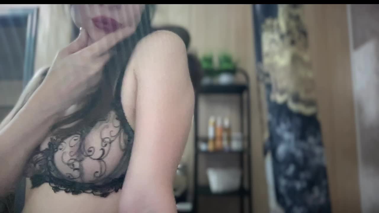 Melissa222Femdom Live Sex December 14, 2025