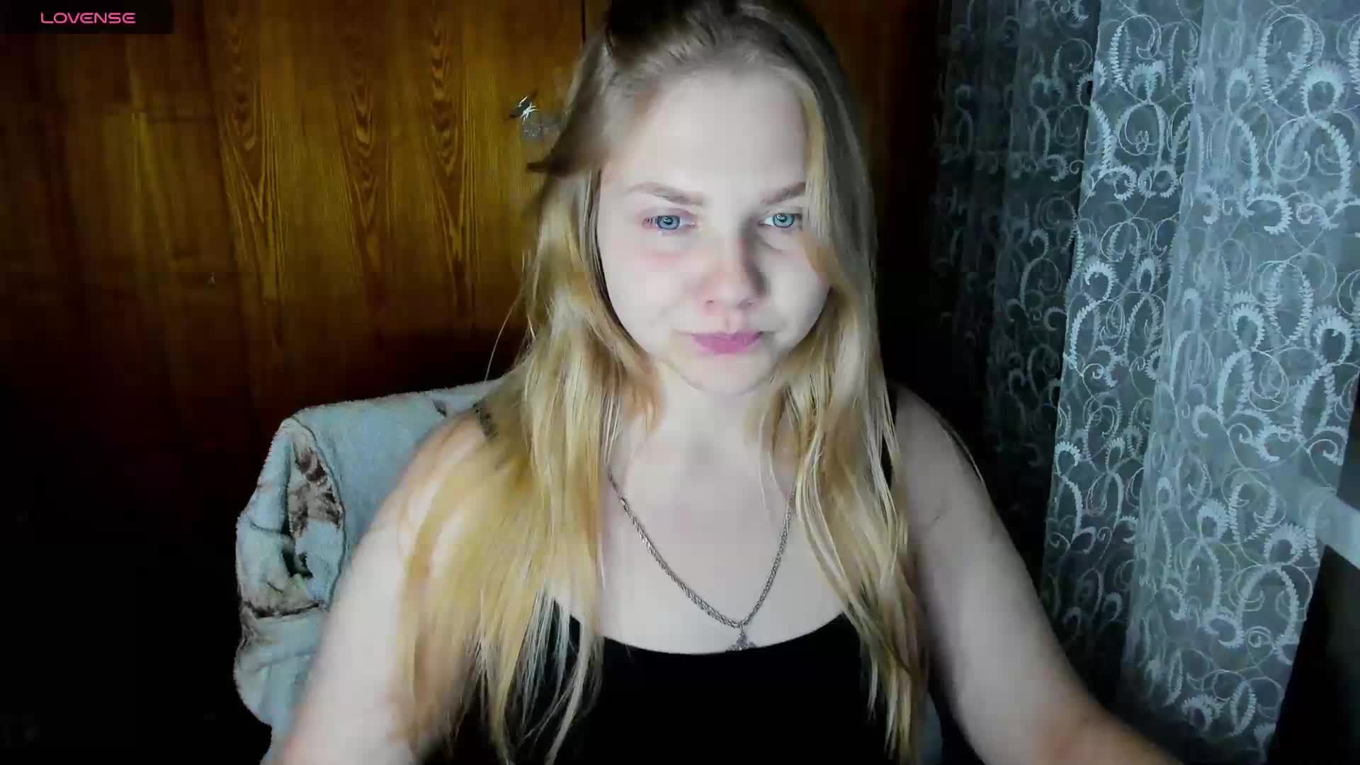 Emma-Frizea Live Sex December 17, 2025