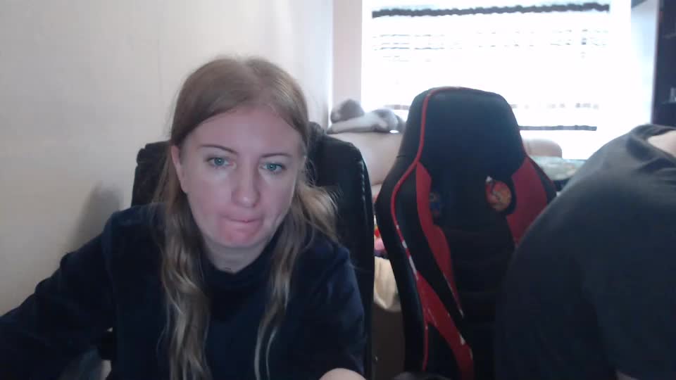 jenisandpeter Live Sex December 19, 2025