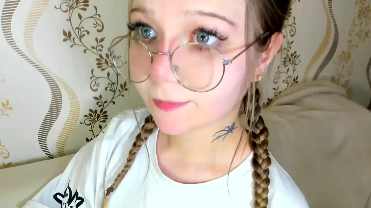 MelMooon Live Sex December 14, 2025