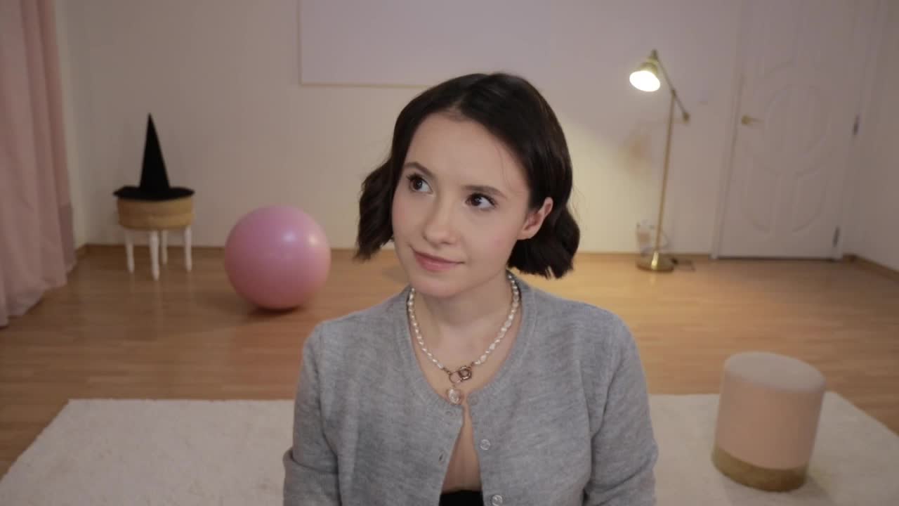 MissEssie Live Sex December 14, 2025