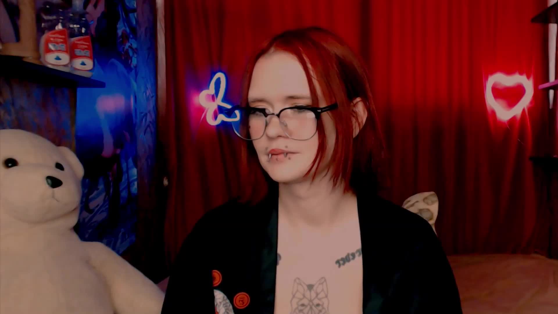 Velvet-and-Venom Live Sex December 17, 2025