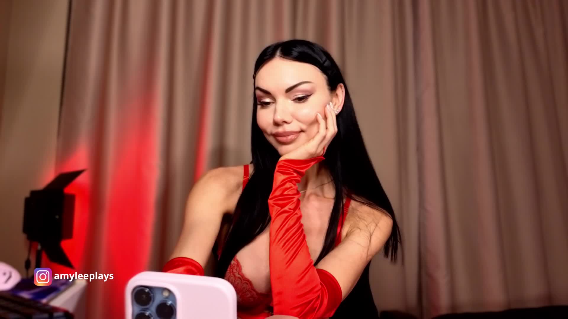 Amyleeplayss Live Sex December 19, 2025